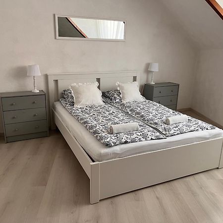 Pacsirta Apartman Grand Eger Extérieur photo