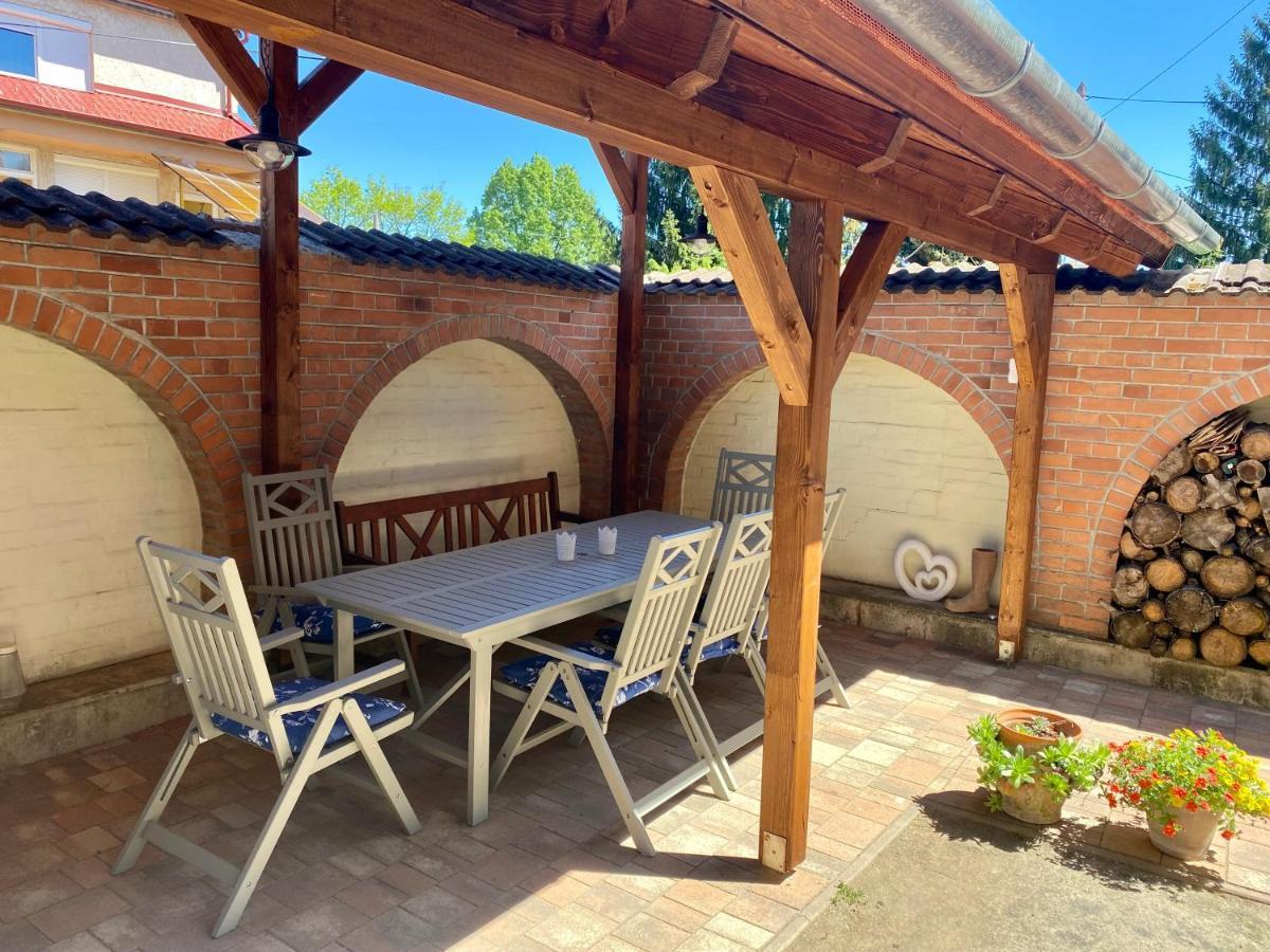 Pacsirta Apartman Grand Eger Extérieur photo