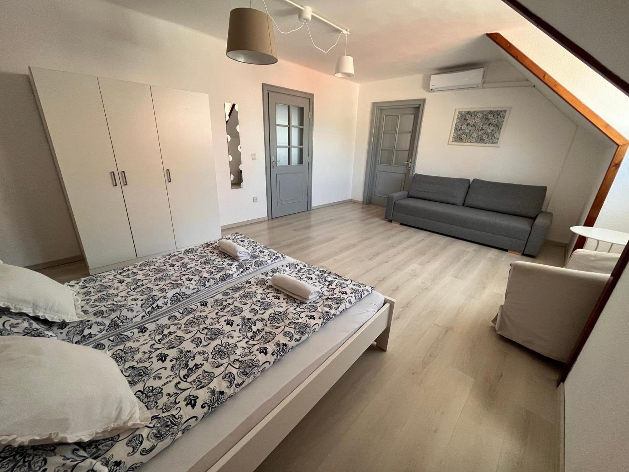 Pacsirta Apartman Grand Eger Extérieur photo